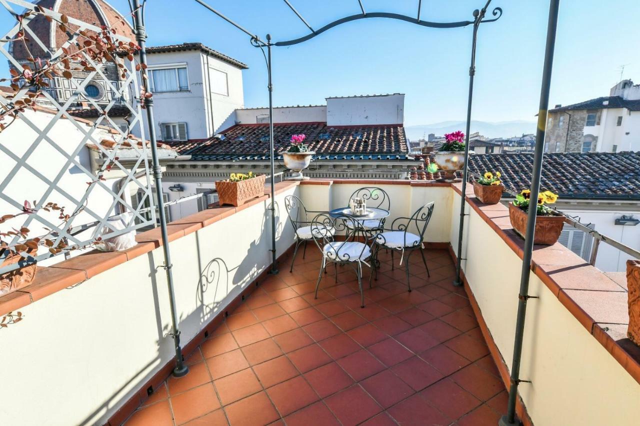 Romantic Terrace Apartment Florenz