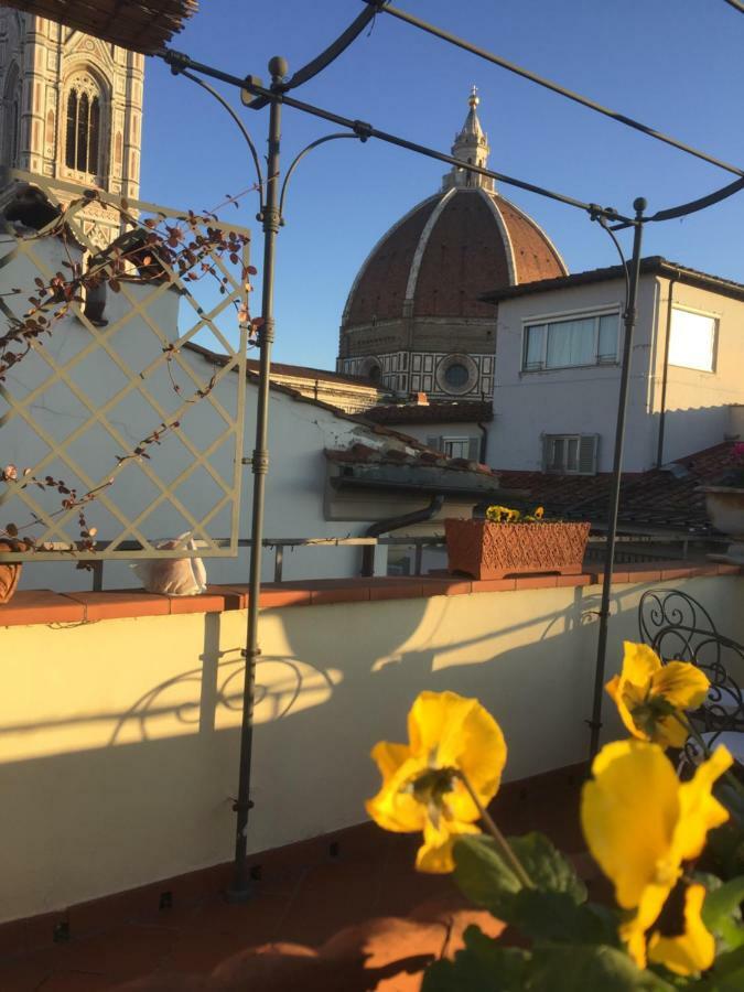 Romantic Terrace Apartment Florenz